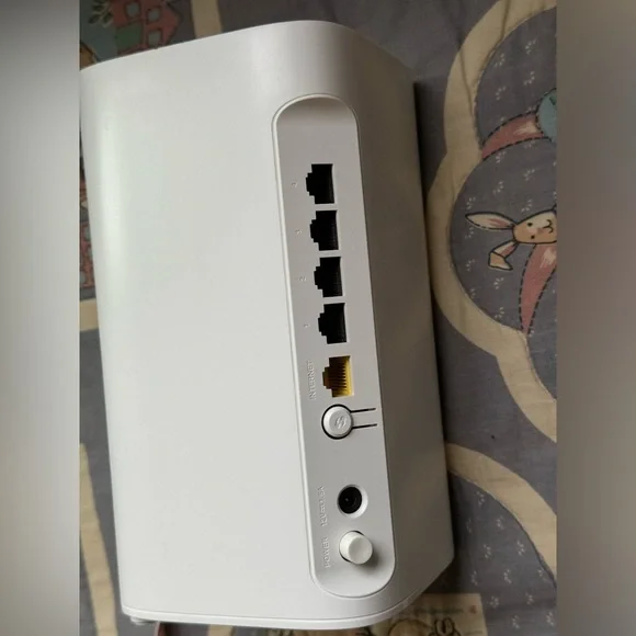 High-Performance Scalable Mesh Wi-Fi Router - DIR-L1900 - Picture 2 of 8